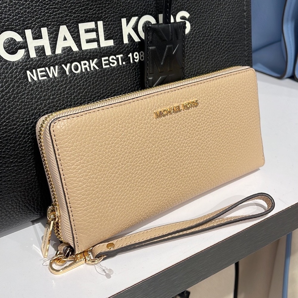 Michael Kors Jet Set Travel Large Travl CONTINENTAL Wristlet - wallet phone hldr